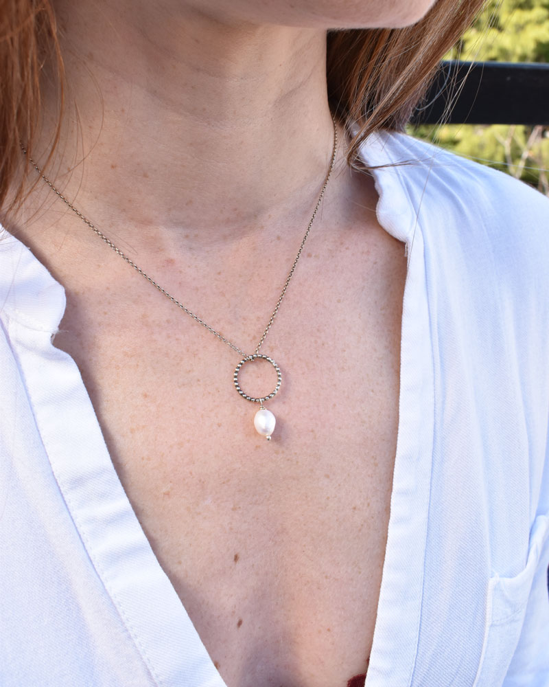 Circle Pearl Necklace 2